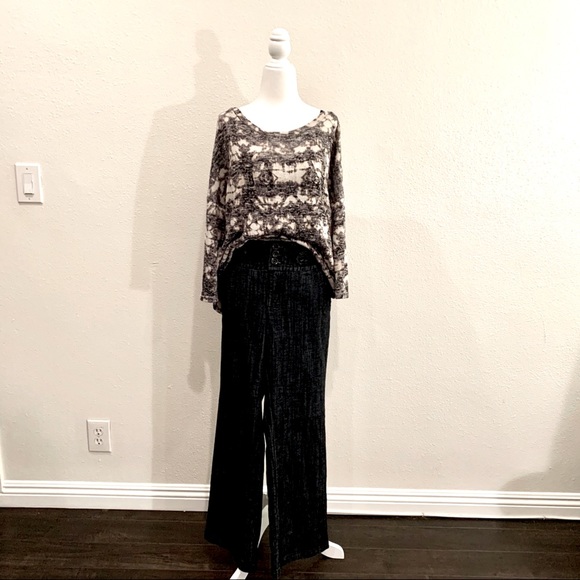 Front of Closet Light Knit Top - Picture 1 of 3